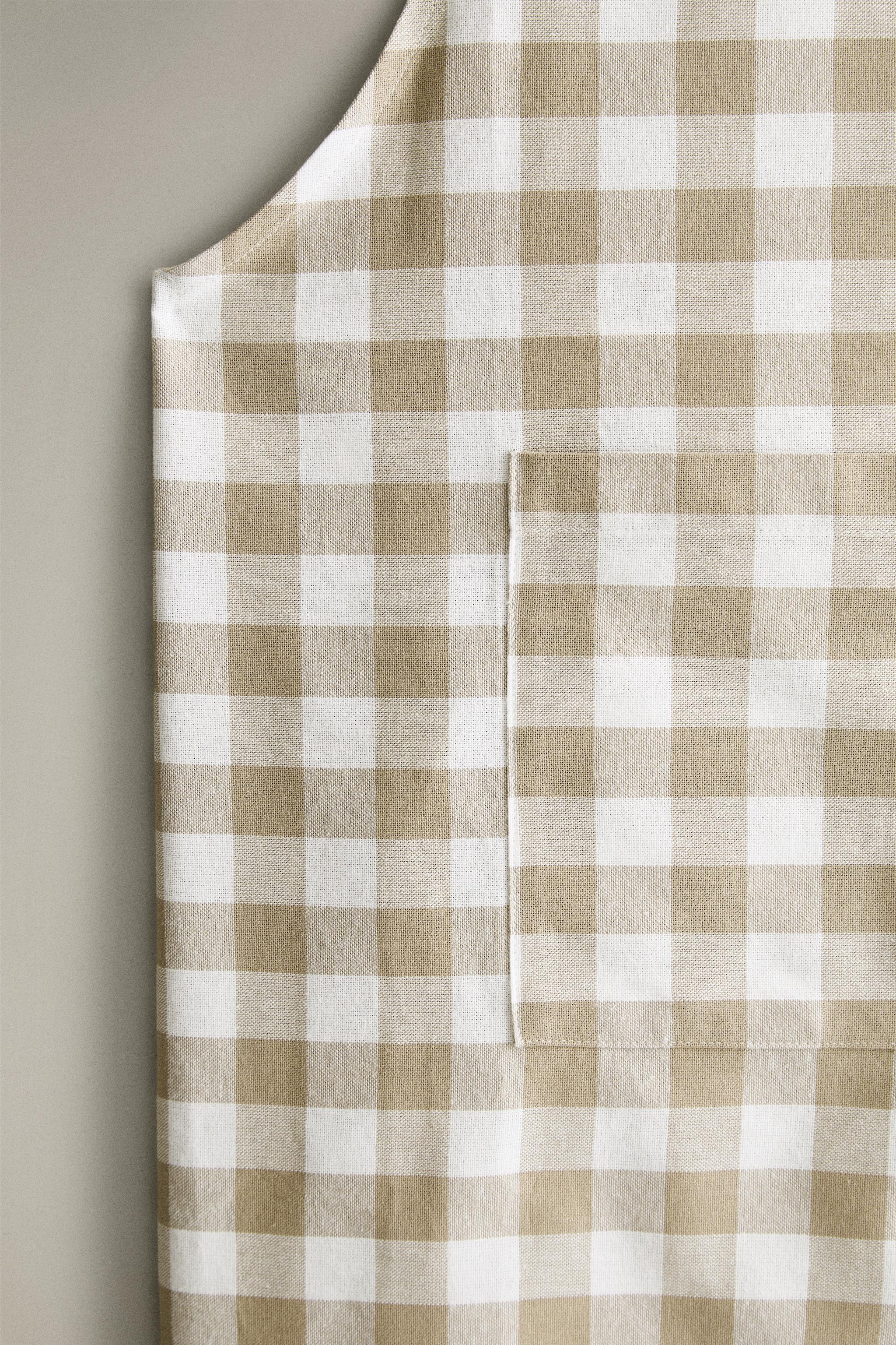DYED THREAD APRON